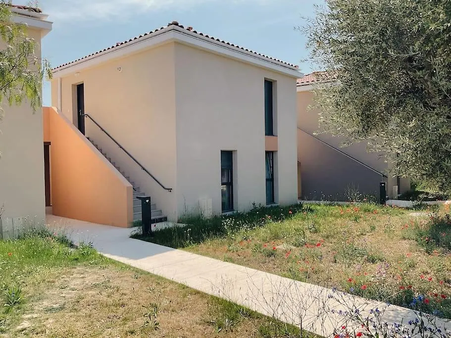 Appartement Type Industriel Dans Cadre Provencal Sanary-sur-Mer