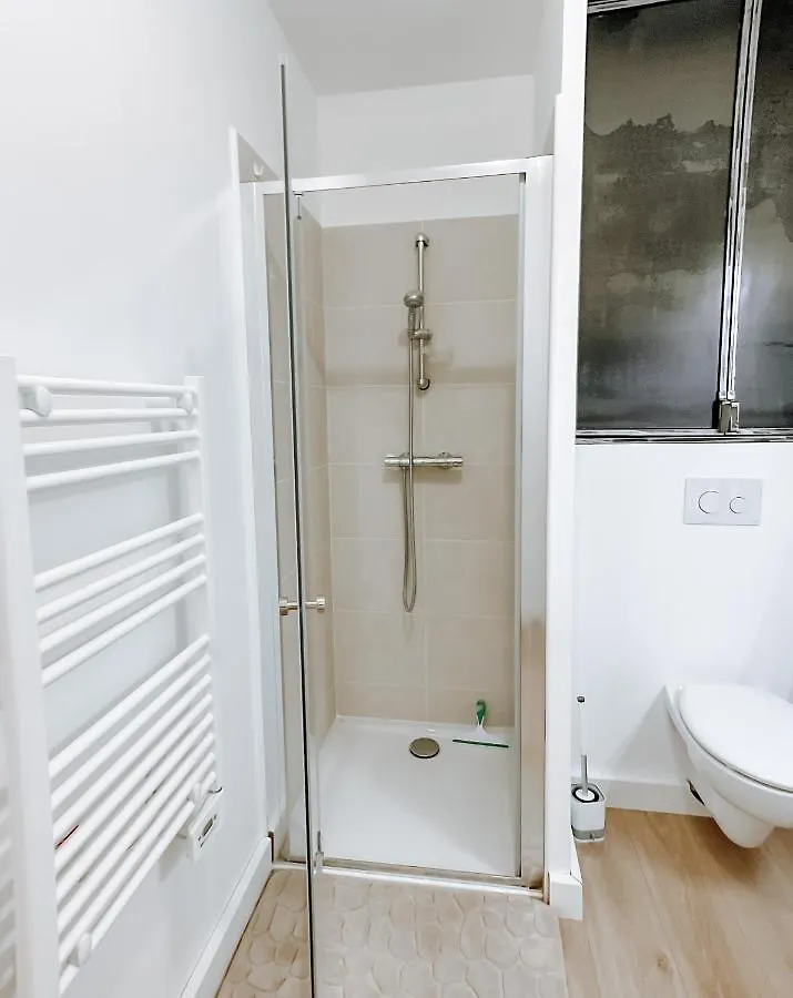 Apartment Appartement Type Industriel Dans Cadre Provencal Sanary-sur-Mer