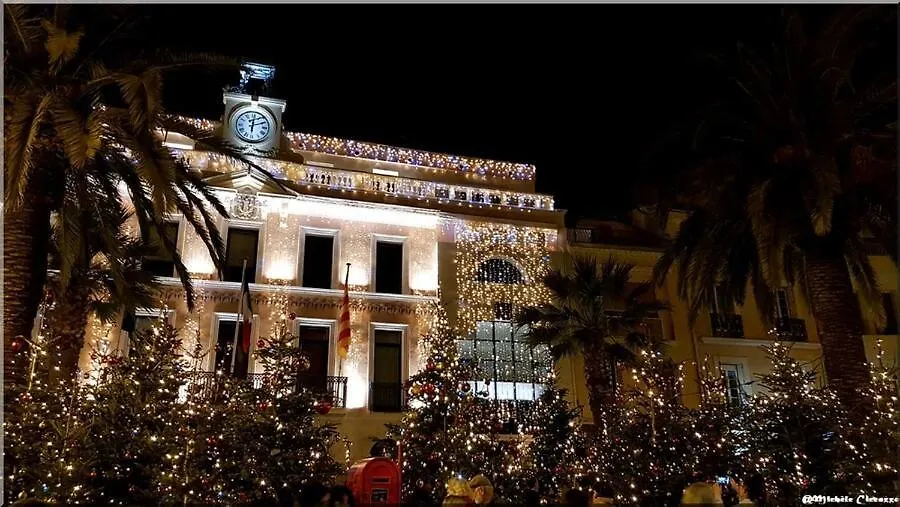 Appartement Type Industriel Dans Cadre Provencal Sanary-sur-Mer Apartment